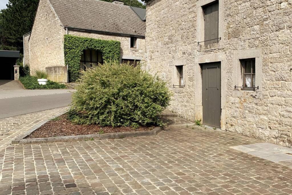 Villa Au Bord Du Ny Hotton Esterno foto